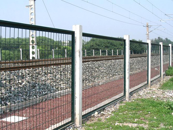 鐵路護欄